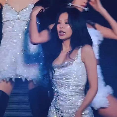 230917 ꒱ Jennie At Bornpink Concert Encore In Seoul Finale Vídeo Em