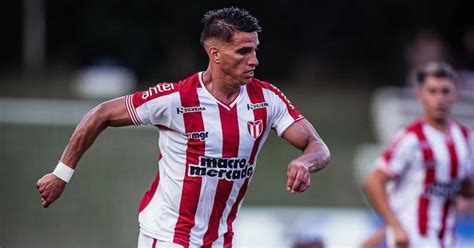 Qui N Es Juan Quintana El Uruguayo Que Suena Fuerte En Banfield