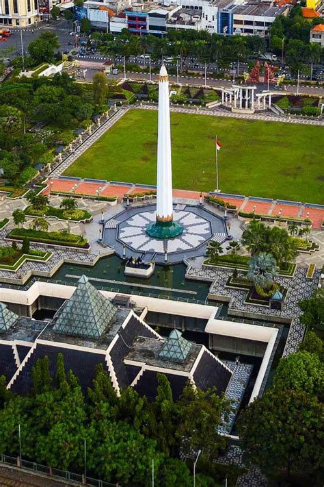 Detail Gambar Tugu Pahlawan Surabaya Koleksi Nomer 6