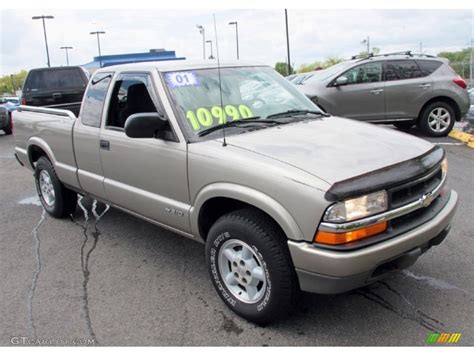 2001 Light Pewter Metallic Chevrolet S10 Ls Extended Cab 4x4 65041275 Photo 3