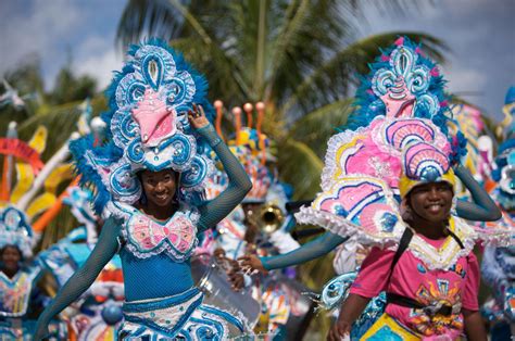 What Is The Bahamas Junkanoo Carnival Tips Photos • Travelbreak