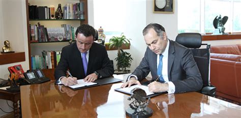 Firman IMSS y CEAV convenio de colaboración para fortalecer la atención