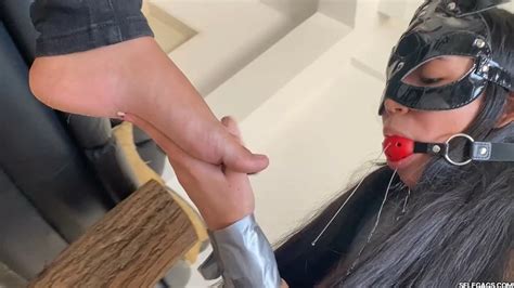 Submissive Slave Gives Mistress Foot Massage And Pedicure Nude Pics XHamster