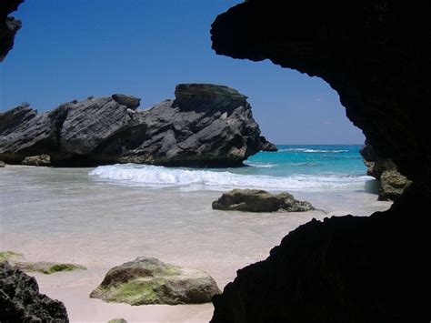 Horseshoe Bay, Bermuda (2005) | Places to go, Beautiful places, Scenery