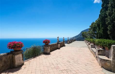 Villa Cimbrone in Ravello: historic residence with a view of infinity ...