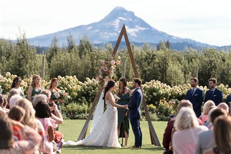 Wedding At The Orchard Hood River