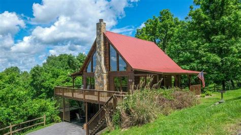 Top 5 Pet-Friendly Cabins in Pigeon Forge, TN You'll Want to Book