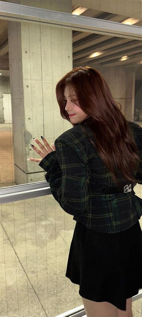 Viviz Umji Lockscreen Ummmmm J I Instagram Post Aktor Korea