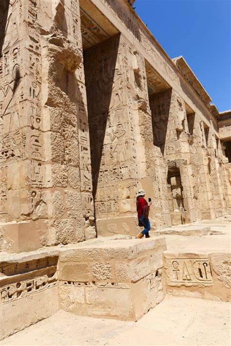 Templo De La Ciudad De Medinet Habu O De Habu En Luxor Imagen Editorial