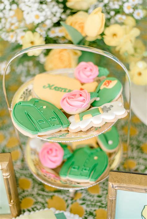 A Masters Par Tee How To Throw The Ultimate Masters Party Sweet Caroline Designs