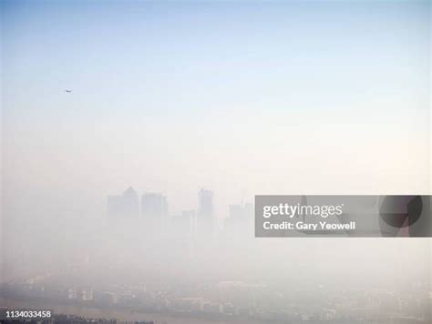 Foggy London Skyline Photos and Premium High Res Pictures - Getty Images