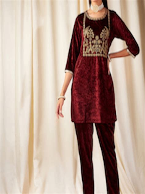 Buy Shae By SASSAFRAS Floral Embroidered Thread Work Velvet Kurta