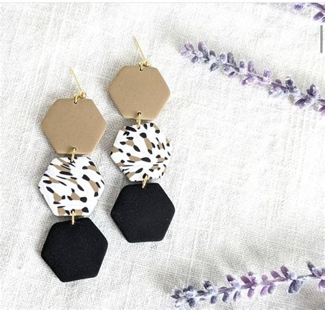 Ghim của Rhylee Kenmey trên Polymer clay Resin Earrings