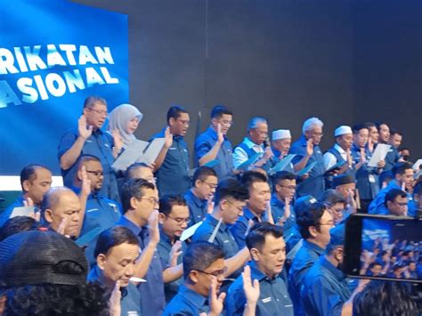 PN Tanding 169 Kerusi Parlimen Muhyidin Peja Dan Azmin Pertahan