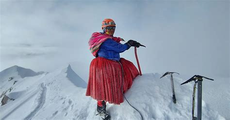 Las Cholitas Escaladoras De Bolivia Quieren Conquistar El Everest