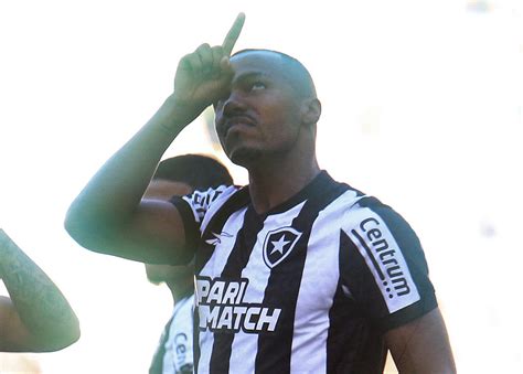 Marlon Freitas Destaca Atuação E Dever Feito Pelo Botafogo No Clássico