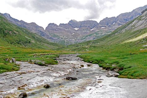 Randonn E Au Cirque D Estaub Onyvatravel