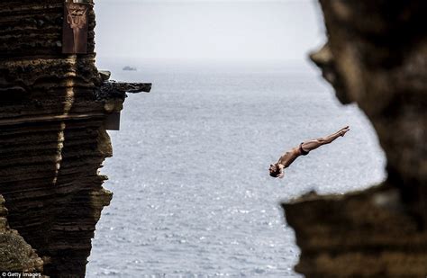 Red Bull Cliff Diving Spectacular Photos Of Daredevil Athletes Leaping