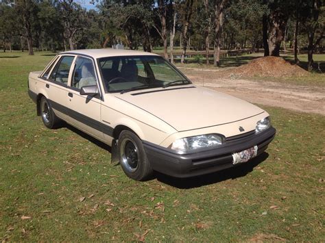 1988 HOLDEN COMMODORE VL EXECUTIVE SEDAN JCM5173898 JUST CARS