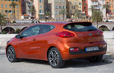 Kia Ceed Hatchback Reviews Technical Data Prices