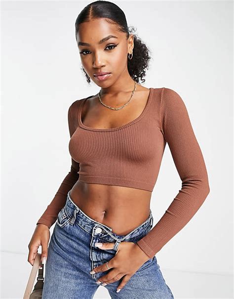 Stradivarius Seamless Ribbed Scoop Neck Top In Chocolate Asos