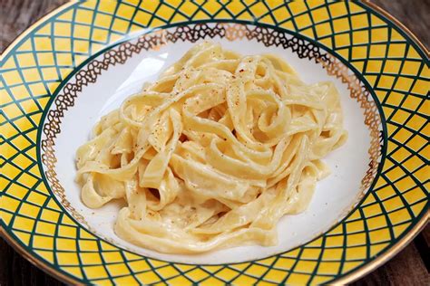 Fettuccine Ao Molho Alfredo Pronto Em Minutos Mel E Pimenta