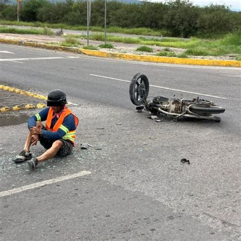 Choque Entre Moto Y Auto Deja Un Lesionado En Monclova