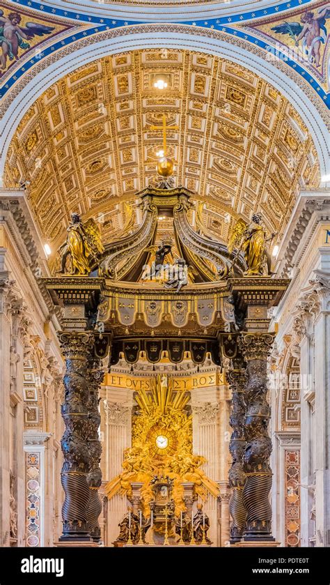 Città del Vaticano Vaticano 12 Ottobre 2016 Bernini Baldacchino