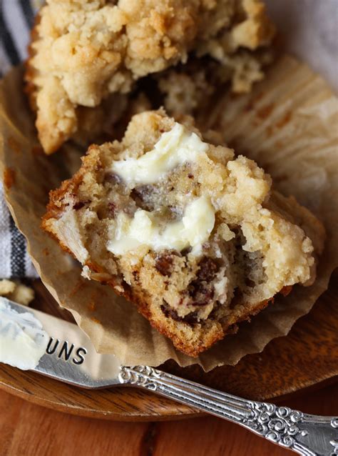 Sour Cream Banana Nut Muffins