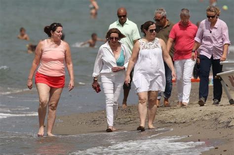 8 Hot Sexy Alexandra Pelosi Bikini Pics