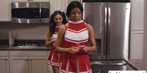 Harmony Wonderr And Nia Nacci Exchange Massage Pussy Licking Tnaflix