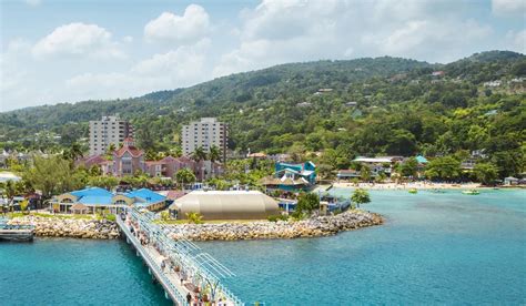 Montego Bay Airport Transportation to Ocho Rios from $128