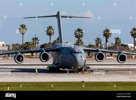 Frachtflugzeug Globemaster Iii Fotos Und Bildmaterial In Hoher