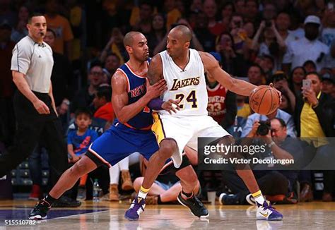 Kobe Bryant Vs Knicks Photos And Premium High Res Pictures Getty Images