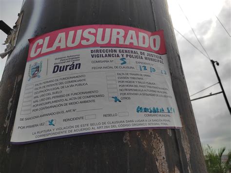 El Municipio De Dur N Clausur Vallas En La Av Nicol S Lapentti