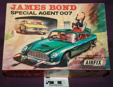 AIRFIX JAMES BOND 007 Aston Martin DB5 1 24 Scale Model Car Kit 823