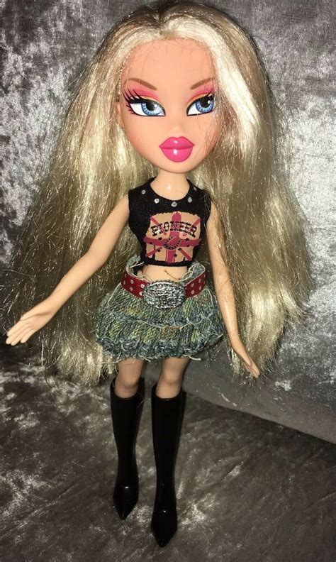 Mga Bratz Beautiful Original Chloe Doll 2001 Blonde Hair Blue Eyes Redressed Ebay Bratz