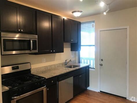Wallen Edgewater Golf Club Apartments For Rent With Hardwood Floors