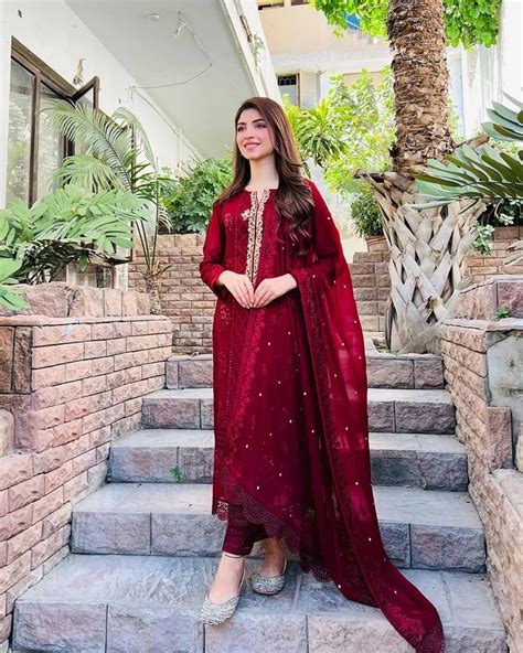 Kinza Hashmi Stylish Short Dresses Beautiful Pakistani Dresses