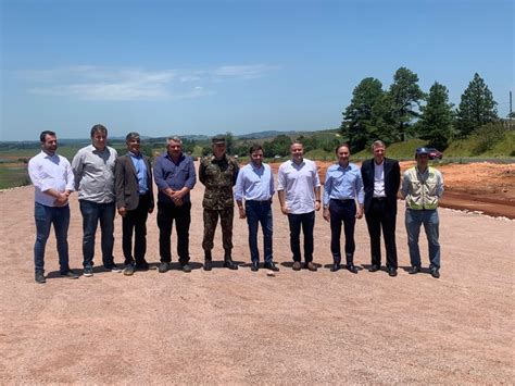 Bandeira Do Treze Horas Mt E Dnit Autorizam Retomada Das Obras De