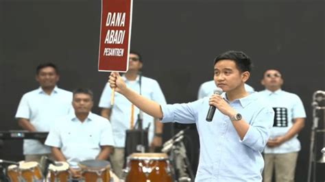 Foto Gibran Pamer Program Dana Abadi Pesantren Dan KIS Lansia PKB