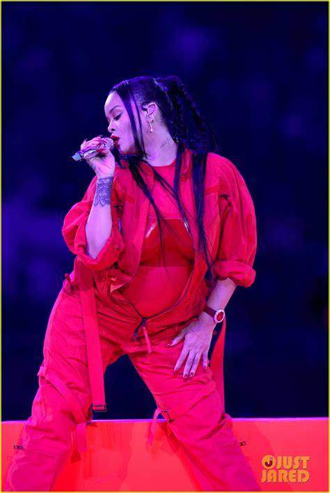 Rihanna Is Pregnant Rep Confirms After Super Bowl Performance Photo