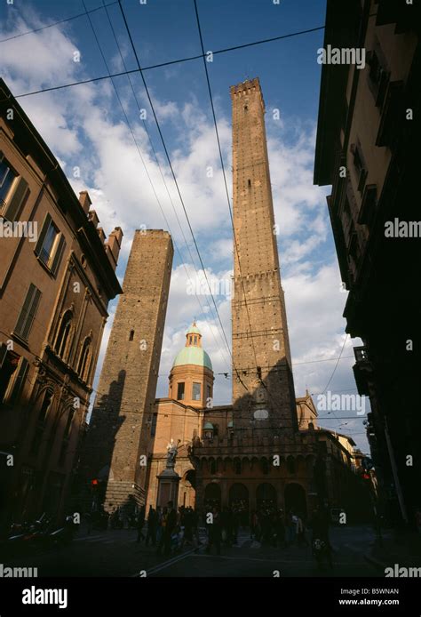 Bologna Due Torri Stock Photo Alamy