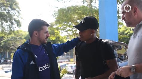 Veja Bastidores Da Chegada De Paulo Vitor Ao Cruzeiro Gazeta Esportiva