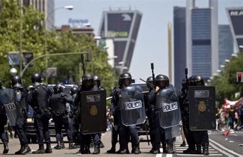 Aumenta Un El Gasto En Material Antidisturbios Y Protecci N