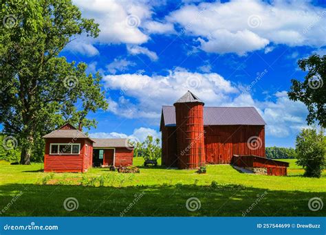 Barn Red Painted Bards Silo Farm House Building Storage Farming Shelter