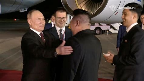 Kim Jong Un Recibe A Su Camarada Putin Con Una Cena De Gala En Su