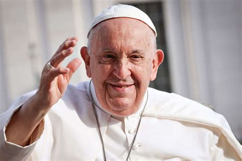 Pope Francis Approves Limited Blessings For Same Sex Couples Thecityceleb