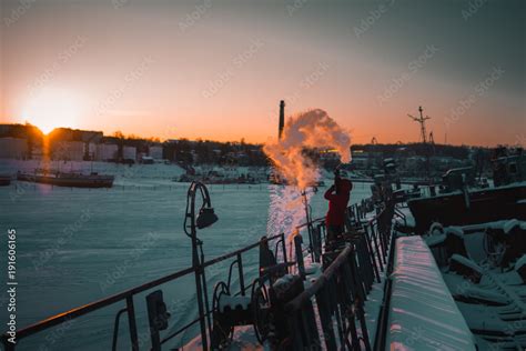 Insanely beautiful natural effect of turning boiling water into steam in the cold with a girl on ...