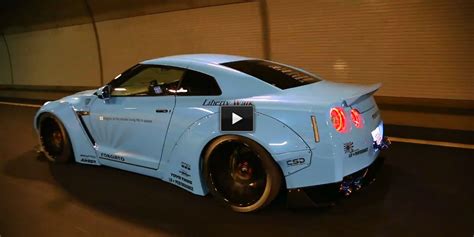 Liberty Walk Nissan GTR Godzilla GTR With Armytrix Performance